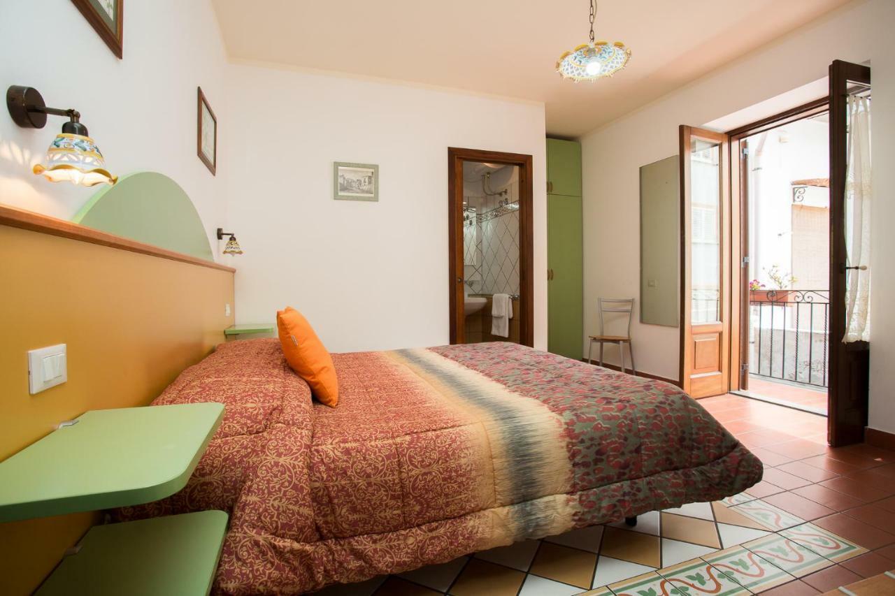 Diana Brown B&B Affittacamere Lipari  Eksteriør billede